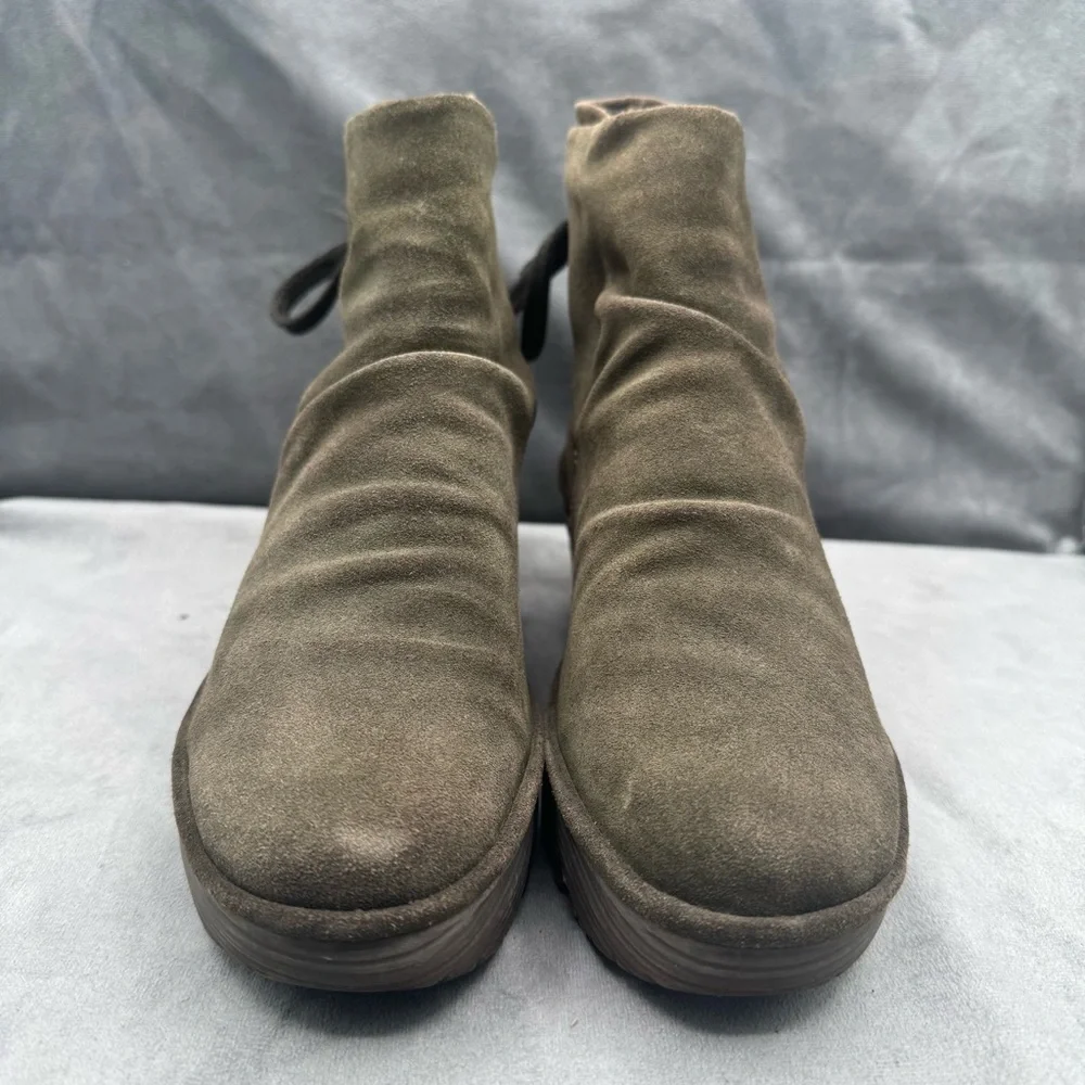 Fly London Yama Wedge Booties Women’s US 7.5 / EU 38 Olive Green Suede‎ Leather